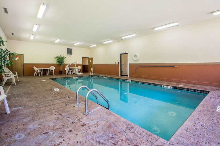 Pool 4 of 32
