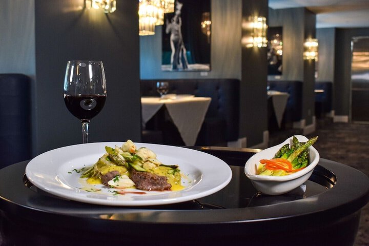 Dining 59 of 71