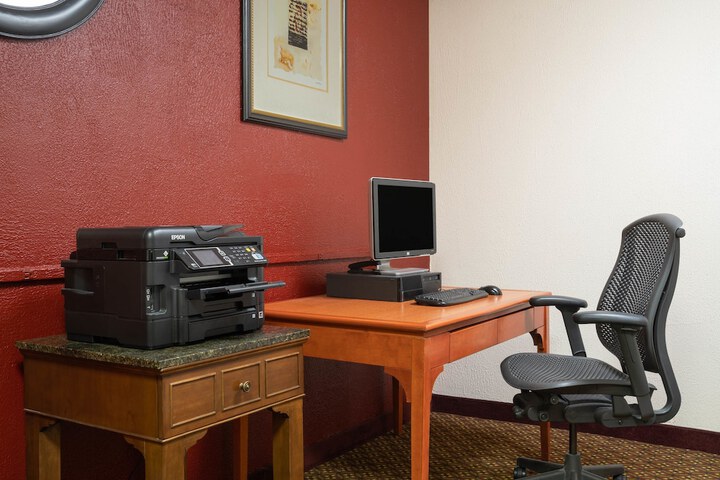 Business Center 90 of 90