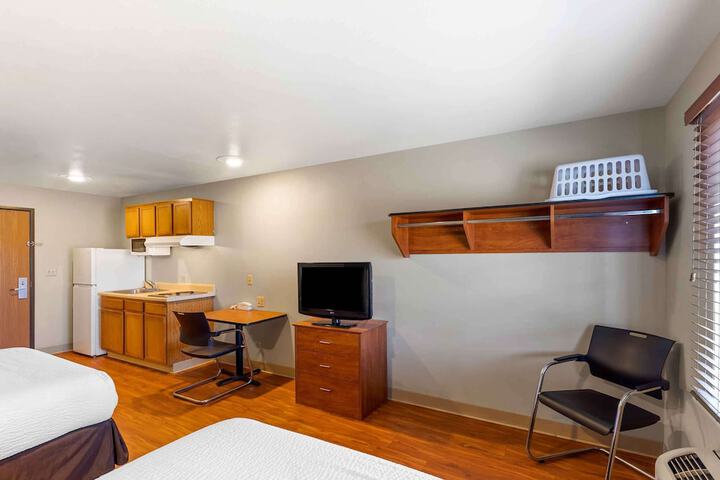 Room 28 of 32