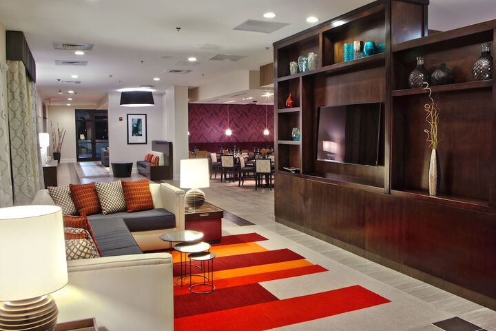 Hotel 6 of 51