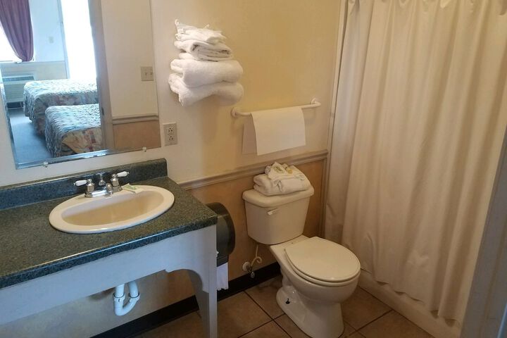 Room 4 of 15