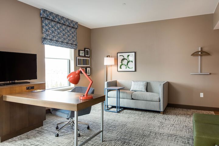Room 28 of 50