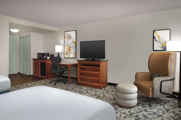 Room 21 of 36