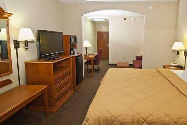 Room 16 of 19