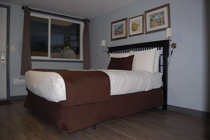 Room 27 of 47