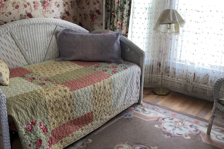 Room 4 of 44