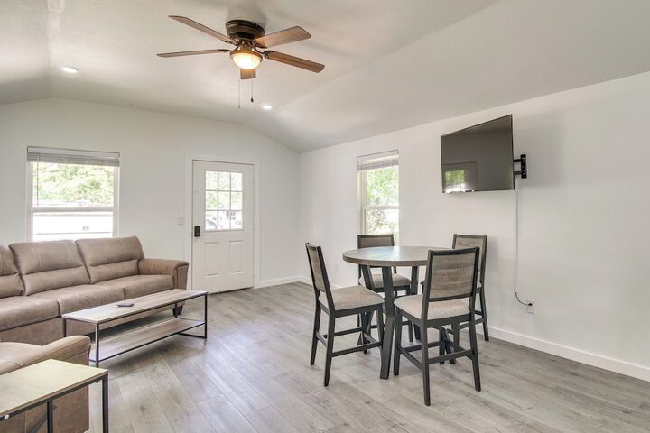Close to Lake: Grove Cabin w / Shared Fire Pit!