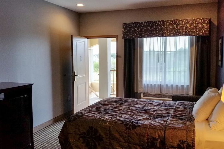 Room 27 of 30