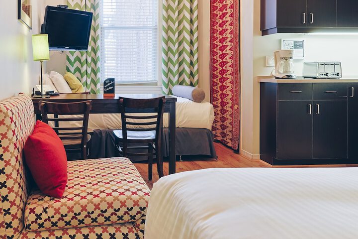Room 77 of 102