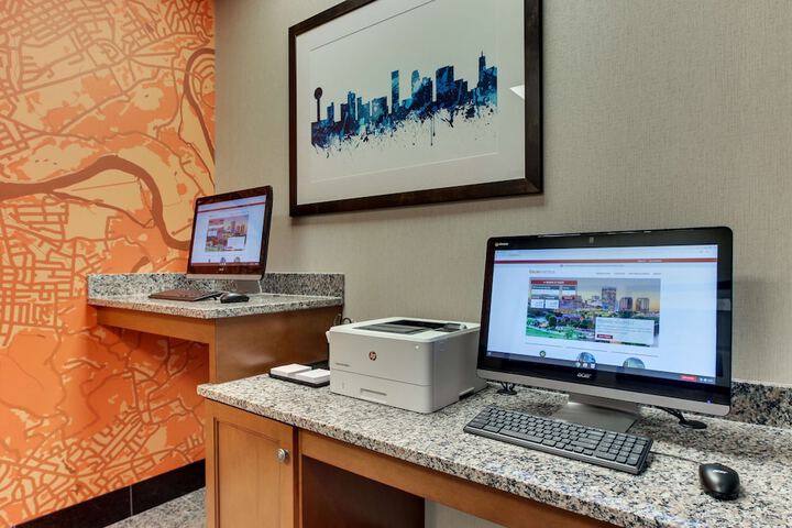 Business Center 67 of 68