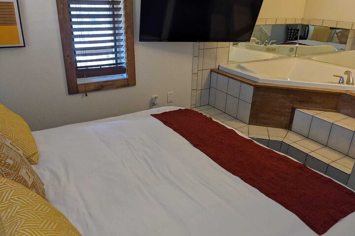 The Green Mountain Falls Lodge