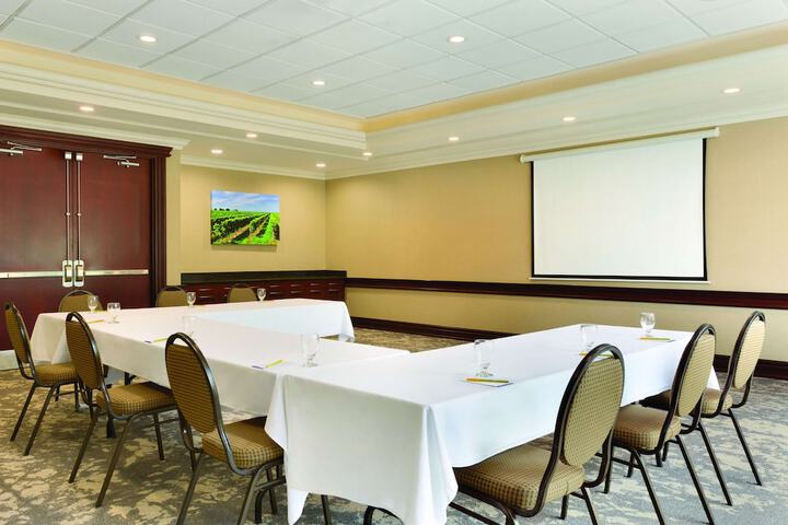 Hilton Garden Inn Niagara-on-the-Lake