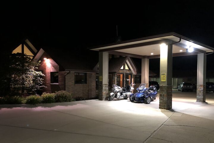 Trade Winds Motel