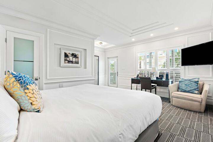Room 32 of 55