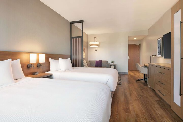 Room 15 of 51