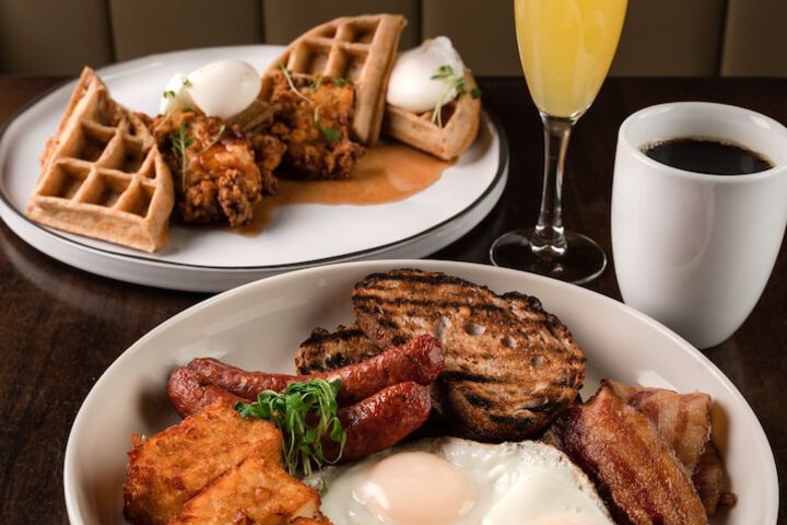Breakfast/Coffee Service 207 of 242