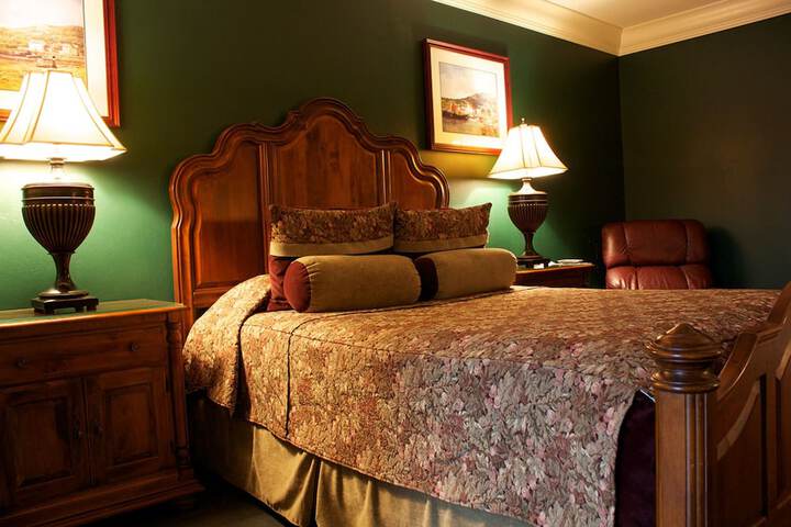 Room 9 of 39