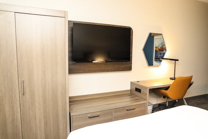 Room 26 of 58