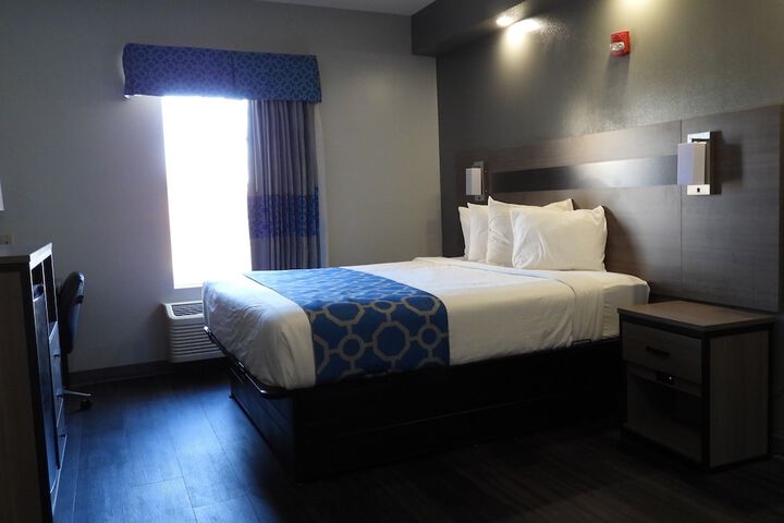 Room 32 of 54