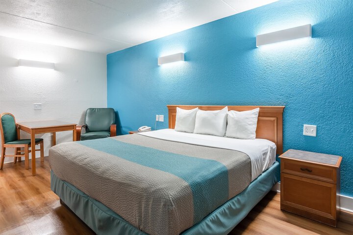 Room 44 of 48