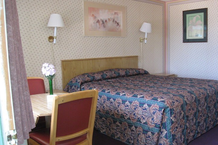 Room 14 of 18