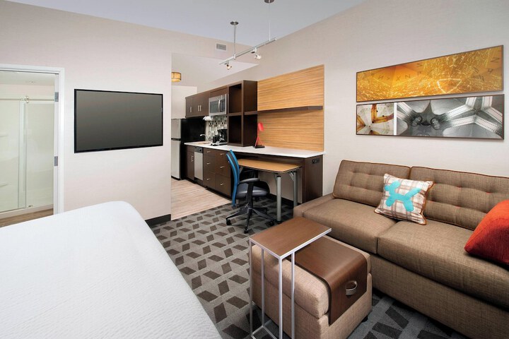 Room 25 of 29