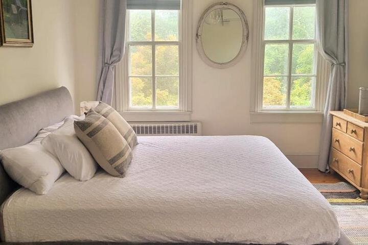 Pinetown Bridge Bnb LLC