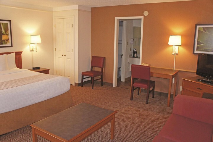 Room 8 of 13