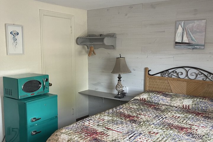 Room 15 of 37