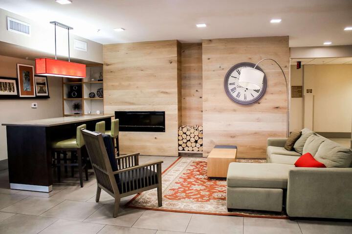 Hotel Interior 10 of 43
