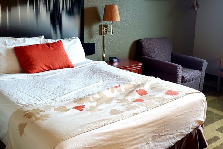 Room 13 of 27