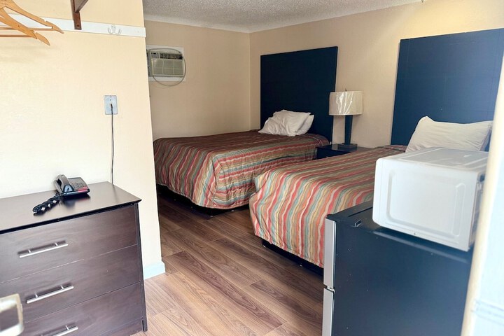 Room 47 of 60