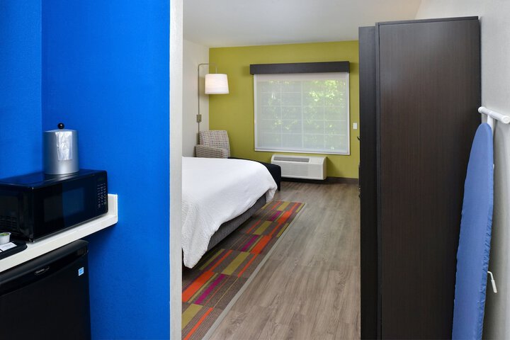 Holiday Inn Express & Suites Carthage by IHG