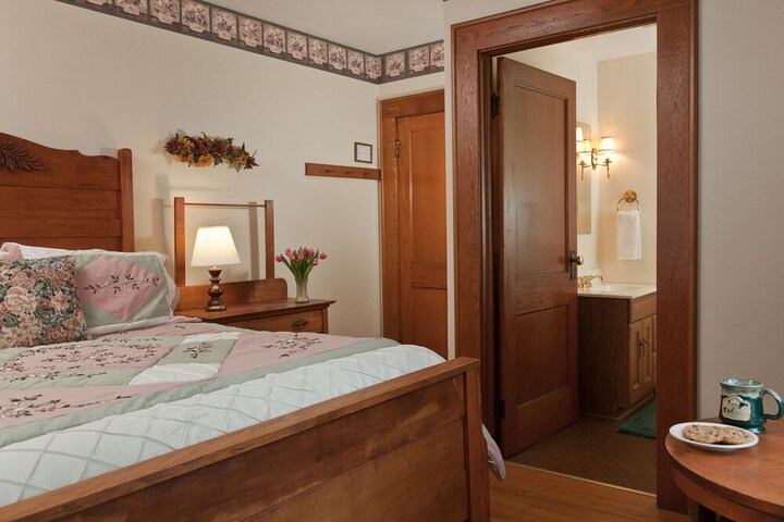 The White Oak Inn