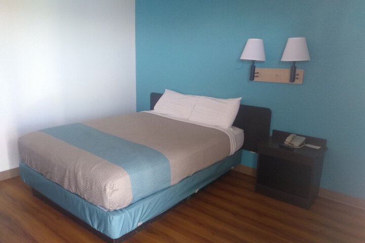 Room 21 of 43
