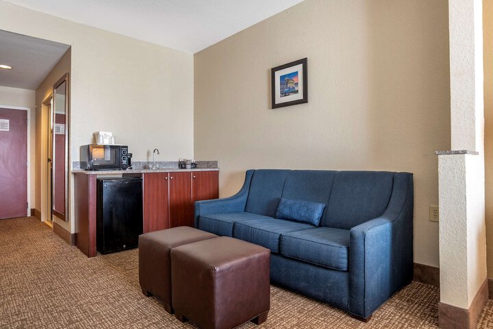 Room 12 of 28