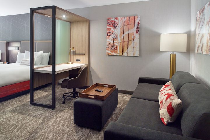 Room 14 of 22