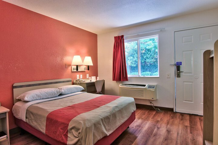 Room 28 of 31