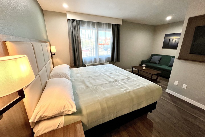 Room 14 of 27