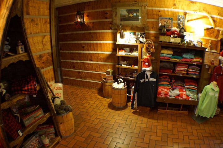 Gift Shop 37 of 42