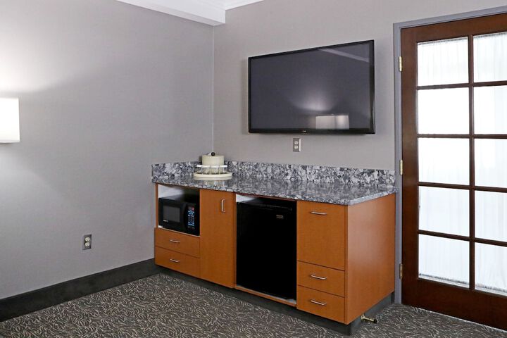 Room 19 of 39