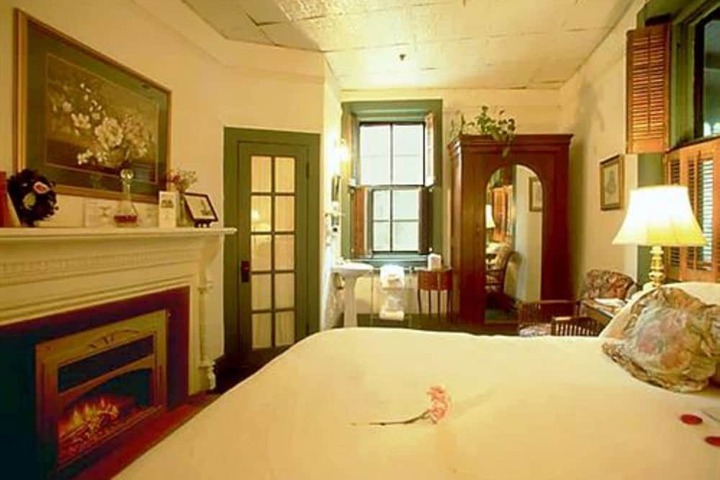 Room 85 of 196