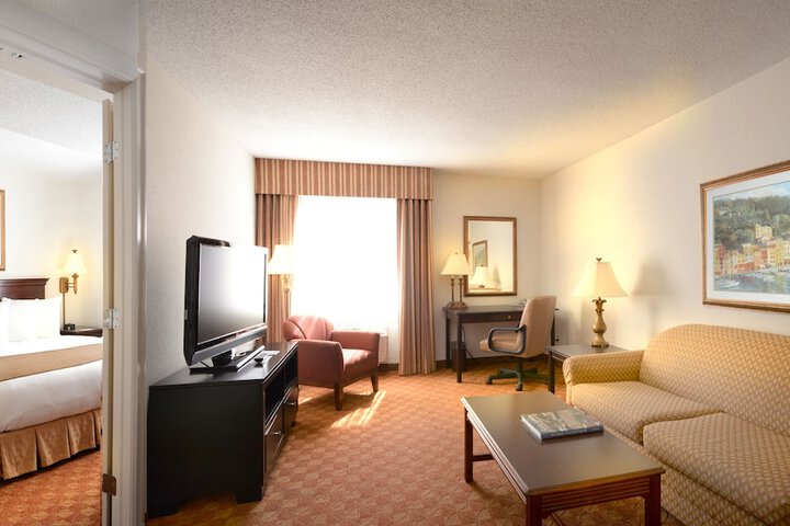 Room 8 of 40