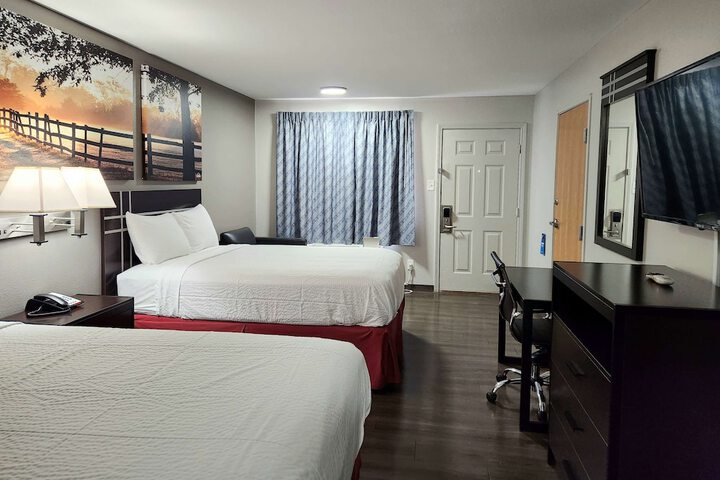 Room 18 of 37