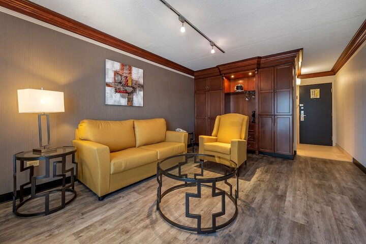 Room 18 of 53
