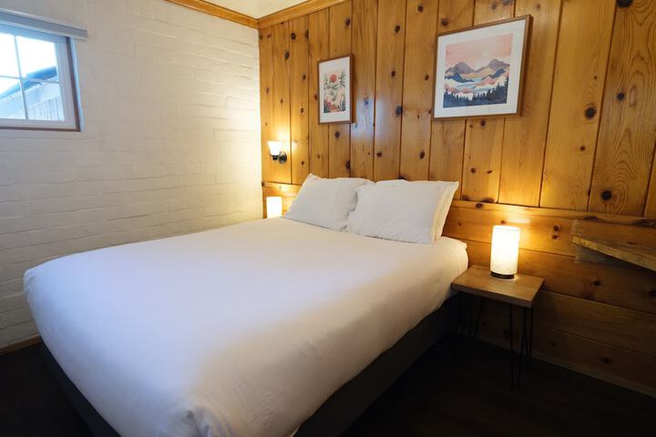 Lake Front Cabins