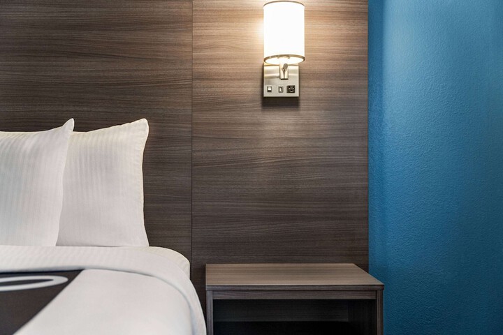 Room 15 of 40
