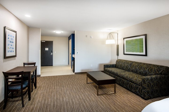 Room 21 of 48