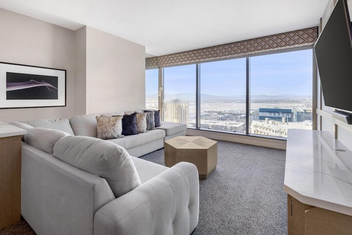 Hilton Grand Vacations Club Elara Center Strip Las Vegas